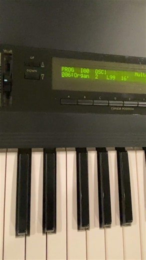 MPC vs Korg M1! Which one is the original M1 - A or B? #mpc