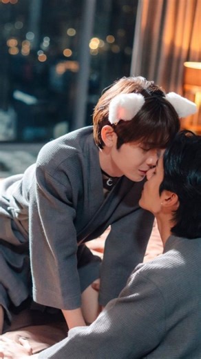 Ayushi 💜 on Instagram: "Meow 😼💋 . . . . #bl #netjames #bedfriendseries"