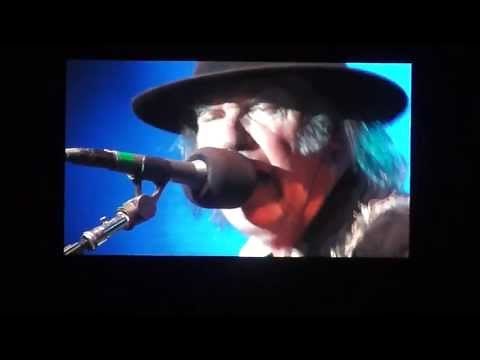 Neil Young/Crazy Horse - Rust Never Sleeps - lyrics - les Vieilles Charrues 2013