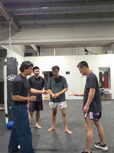 @Ali Bamiyani Schere Stein Papier #personaltrainer #kickboxen #boxing #fitnessmotivation #hamburg