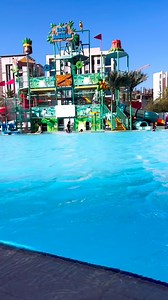 حديقة الشاطىء المائيه المركزيه في جزيرة اللؤلؤه رسوم الدخول للمقيمين ٥٠ ريال الزوار ١٠٠ ريال الاطفال اقل من سنتين مجانًا من التاسعه صباحًا الى التاسعه مساءً #khalilreviewa #الدوحه #قطر #اماكن_ترفيهيه_في_قطر | Khalil Reviews Qtr