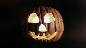 Halloween II - Rare 35mm Teaser Trailer - Coming October 30th, 1981 | Horror Ads