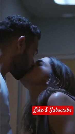 Deepika Padukone Bold Scene That Broke The Internet 🔥 | #Shorts #dipikapadukon #kiss #kissing #bold