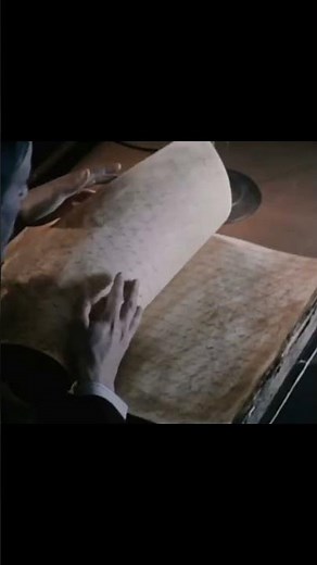 The Ninth Gate: Who is the mysterious girl in the movie and what's really going on? #clip