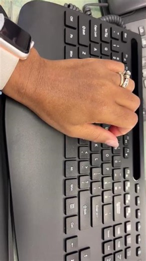 ✨ Ergonomic Wireless Keyboard & Mouse Combo | Wrist Rest + Phone Holder