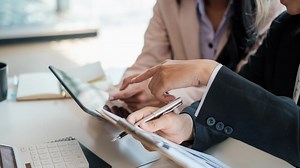 打工人用三个“多”形容大厂：拉会多、文档多、对齐多_关键帧_澎湃新闻-The Paper