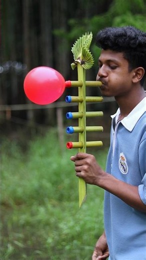 Creative Palm Branch DIY with 5 Bamboo Pipes & Colorful Balloons