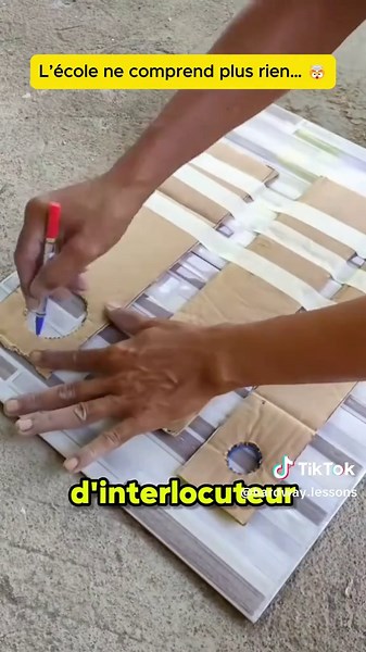 Astuces utiles Martin appelle une école pour installer… un fumoir 😭🚬 Tu réagis comment à la place de l’école ? Dis-le en comm 👇 Partie 2 arrive. #tiktokfrance #fyp #pourtoi #blague #viral #apprendresurtiktok #rire