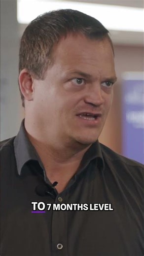 AI vs Hybrid: The Future of Demand Forecasting Revealed