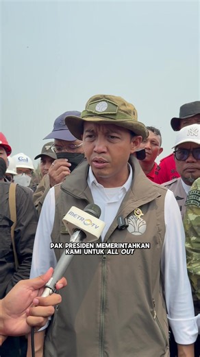 Api yang sudah tidak terlihat bukan berarti penanganan Karhutla sudah selesai. Terutama di lahan gambut, api masih berpotensi menyala kembali jika proses pendinginan belum tuntas. Sesuai arahan Bapak Presiden Prabowo, penanganan Karhutla harus dilakukan secara maksimal melalui kerja sama seluruh pihak. Riau menjadi salah satu provinsi prioritas, bersama Sumatera Selatan, Jambi, Kalimantan Barat, Kalimantan Tengah, dan Kalimantan Selatan. Alhamdulillah, berkat kerja sama seluruh petugas di lapang