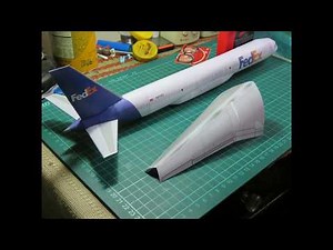 FedEx Boeing 757-200F Papercraft.