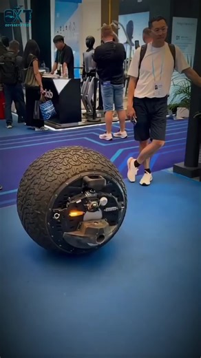 For years, security cameras could only watch from walls… now China has built one that patrols the streets by itself. Meet the Rolling Robot Police — a self-balancing, AI-powered security robot designed to monitor public areas without a human officer nearby. This futuristic cylinder-on-wheels uses: • 360° surveillance cameras • Thermal and motion sensors • AI face and crowd detection • Autonomous navigation • Real-time threat alerts It doesn’t just watch — it moves, learns, and responds. --- 🚨 A