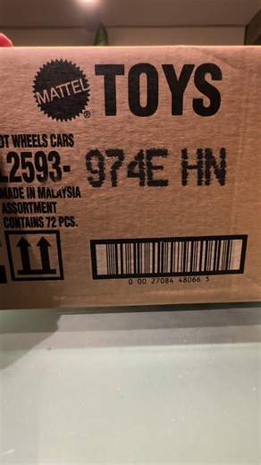 Producto solo en tienda. Visítanos en Swap Meet La mesa. (Las Carpas Viejas) detras de Rendichicas 5 y 10. Pasillo 1 local 113. Caja E 2025 #asmr #Carritos #variasescalas #kaidohouse #greenlightcollectibles #hotwheels #lowrider #autoworld #johnnylightning #motormax #hobbiesmart