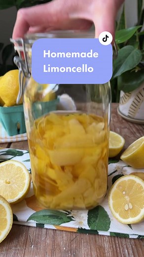 Homemade Limoncello Recipe: Easy & Refreshing!