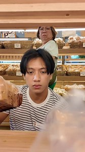 Working at bakeshop | It'sStefano