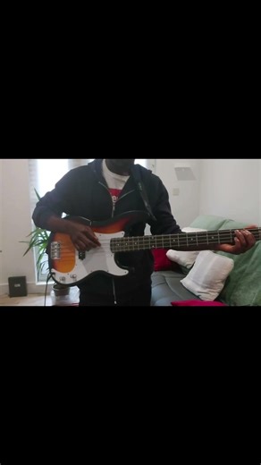 She Drives Me Crazy - Bass Practise