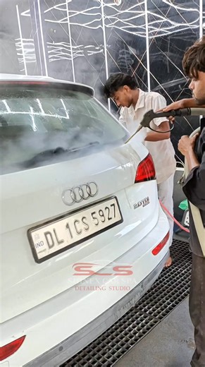 🚘 Audi Mud Cleaning | Premium Steam Wash at Shinex Car Spa 💨✨ Watch how we transform this mud-covered Audi into a spotless beauty with our advanced steam cleaning technology. 💦🔥 At Shinex Car Spa, we use high-pressure steam to: ✅ Remove tough mud & dirt ✅ Sanitize surfaces safely ✅ Protect your car’s paint & shine Your luxury car deserves luxury care! 💎✨ 📍 Visit Shinex Car Spa today for the ultimate detailing experience. Hashtags: #AudiDetailing #SteamWash #ShinexCarSpa #LuxuryCarCare #Mud