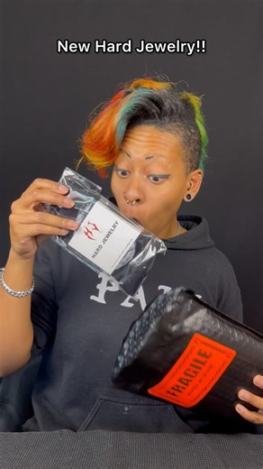 The centipede safety pin is literally the coolest thing I've ever had #hardjewelry #unboxingvideo