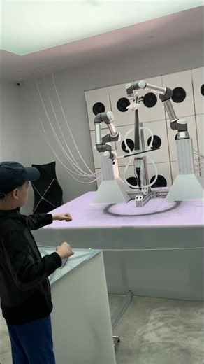 🤩 Coolest Way To Play The Cello! 🎻🎶🎵