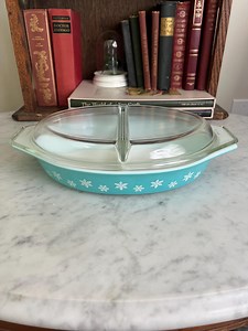 RARE - Vintage Pyrex Snowflake Divided Dish With Lid — Turquoise 1.5 Quart #915C31, Mid-century - Etsy
