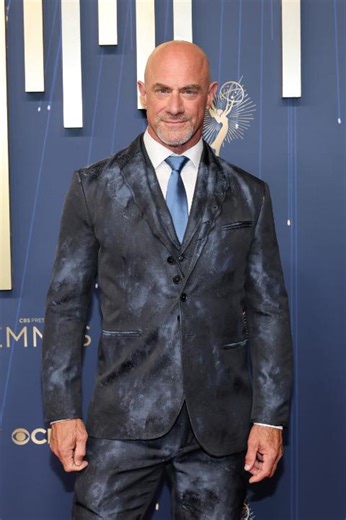 What’s going on here? Christopher Meloni, aka Elliot Stabler, is walking the #Emmys red carpet. | CBS Mornings