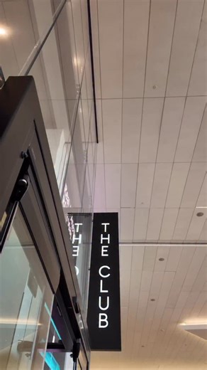 7 comments | This is one of the best domestic Priority Pass lounges I’ve visited located at San Francisco airport. Shoutout to my Chase Sapphire Reserve and Capital One Venture X cards for allowing me to access these airport lounges. What’s been your favorite US based airport lounge? Follow @busybeatravels for more travel content ✨ . . . #theclubsfo #prioritypass #airportlounge #sanfranciscoairport #travelcreator #flysfo | Busy Bea Travels | Facebook