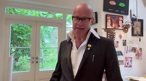 He’s BACK! Harry Hill’s first tour in 10 years kicks off soon and he’s got a very special message for you all… Get your tickets today! | Harry Hill
