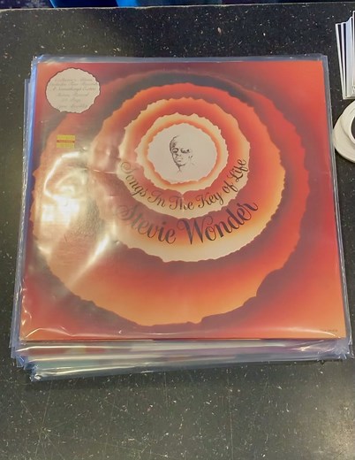 NEW USED LPS EVERYDAY 🔥 | Looney Tunes Music and More