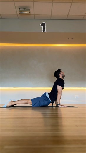 3 quick and easy morning mobility flow moves!