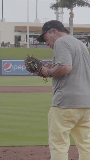 Johnny Bench "Catches" First Banana