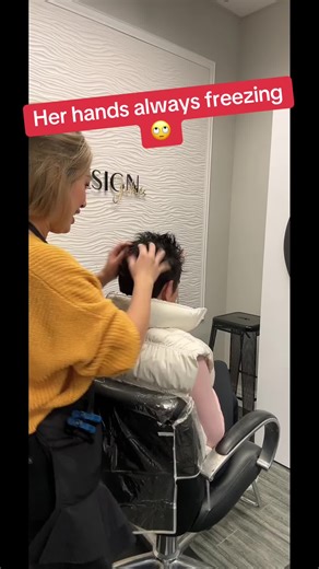 Stay Warm with an Electric Hand Warmer