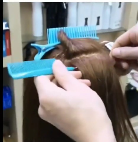 2 Pcs Hair Sectioning Grip Clips for Coloring, Styling, Parting, Cutting, Foiling and Placing Hair Extensions, Hairstylist Non-slip Hair Clips Comb Salon Home Sectioning Teeth Hair Clips, Pink