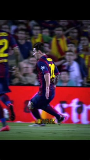 Muhammad Özel Wani on Instagram: "Where are the Aliens? 🤔 Credits @lumus.ae 1997년 개봉한 영화 Titanic은 잭과 로즈의 운명적인 사랑을 통해 비극 속에서도 오래 남는 감정의 깊이를 보여주는 작품입니다. 화려한 연출보다 인물의 감정에 더 집중한 제임스 카메론 감독의 스타일은 지금 다시 봐도 묘하게 가슴을 울리죠. 배가 침몰하는 장면이 아닌, 두 사람이 서로를 바라보던 순간들이 더 강하게 기억에 남는 영화이기도 합니다. 이 감정을 완성해주는 곡이 바로 셀린 디온의 *“My Heart Will Go On”*입니다. 처음 들으면 잔잔한데, 어느 순간 자연스럽게 가슴이 벅차오르는 느낌을 줍니다. 특히 후반부의 고조되는 보컬은 영화 속 잭과 로즈의 마지막 장면과 겹쳐지면서 괜히 마음이 서늘해지기도 하고요. 많은 분들이 “이 노래가 나오면 왜 그 장면이 자동으로 떠오르는지 모르겠다”고 말하는데, 그만큼 영화와 음악이 자연스럽게