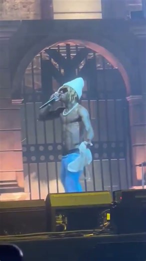 Lil Wayne best reactions moments concert performing show