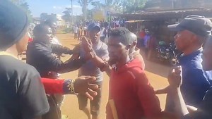 Governor Cecily Mbarire's Director of Communications Gilbert Mugendi chased like burukenge trying to disrupt Rigathi Gachagua's meeting in Runyenjes Market | Embu News Press