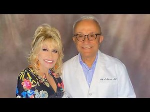 Dolly Parton's Cancer Diagnosis Was Kept A Secret