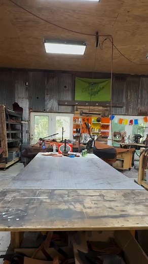 Serious question… What do you think about this light brown color for a belt? I carved up a few blanks, but stopped short of adding them to that massive sale we're currently cooking. But… If it's something you really like, drop me a note and we'll make it happen! Otherwise, just kick back and enjoy 16 seconds of the best sounds Calavera HQ has to offer! #Handmade #Leather #Belt #MadeInTheUSA for the #Woodworker #Maker ... and hell, anyone else about to work hard and wanting to #lookgooddoingit #a