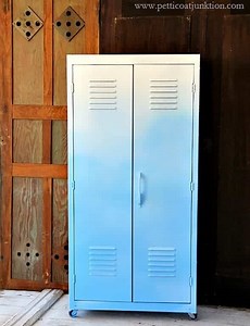 How To Paint A Metal Locker Using A Paint Sprayer