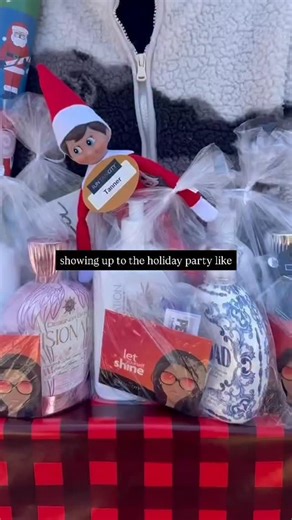 Sun Tan City on Instagram: "Make holiday shopping smarter, not harder this year with Sun Tan City’s Grab & Go Bundles! 🎁♥️ These customizable bundles include a Tanning Lotion, Tan Extender, eyewear, AND a gift card! 🤩 Visit the salon to get yours today! Find a salon near you at the #linkinbio, or on the Sun Tan City app! 📲"