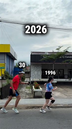 Nita Ho Ho on Instagram: "Welcomee 2026 … happy new year temen” 🙌 Resolusi 2026 ku pengen kurus 😜 Apa resolusi kamu ? #newyear"