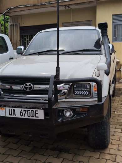 2005 Toyota Hilux for Sale in Kampala