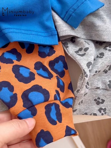 7.1K views · 6 comments | Minium gợi ý đến Mama hôm nay với chất vải cotton mềm mại, thoáng mát cùng sự kết hợp hoàn hảo giữa tone “chuẩn Thu" thế này thì bé yêu nổi bật và thoải mái nô đùa rồi. #BoDaiTayMinium #miniumthietke #quandaiMinium #embe | MiniumBaby | Facebook