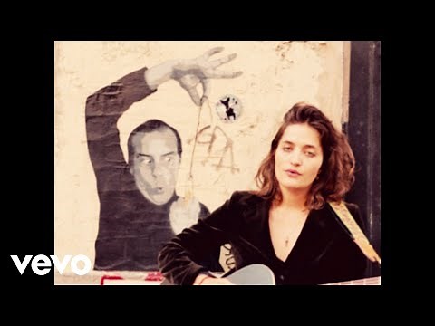 Gabi Hartmann - Buzzing Bee (Official Video)