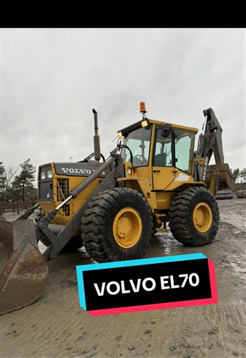 VOLVO EL70! The backhoe from Volvo CE that was really popular back in the 90’s especially here in Sweden. It’s a good piece of equipment to look at. 👌😎 #volvoce #volvo #backhoe #oldstyle #heavymachinery