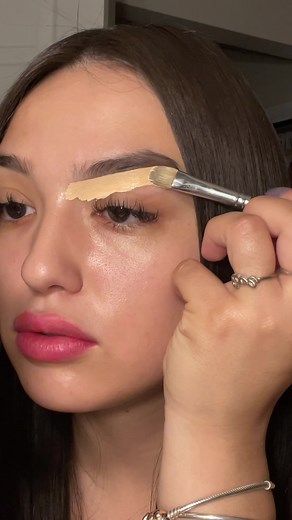 Eyebrow Tutorial: Perfecting Your Brows!