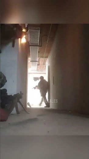 Always check your CORNERS⁉️ #combat #military #war