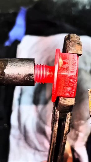 Michael on Instagram: "External turning #Carbideinserts #cnc #carbideendmill #cuttingtools #cnctools"