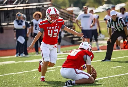 Female kicker from Pekin makes history with field goal for Monmouth College football team
