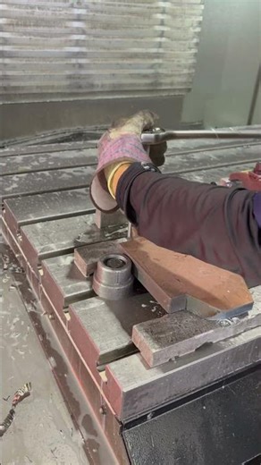 Machining Plow Bolt Holes on Hurco VMX84i #hurco #machining