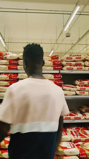 Exploring Retail Aisles: Product Showcase Experience